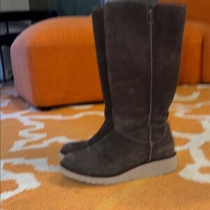 Koolaburra by Ugg slim tall wedge boot dark brown size US 6 woman’s
